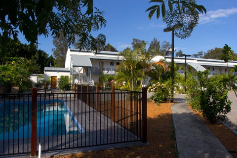 Novena Palms Motel - Accommodation Main Beach 6