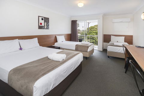 Sunshine Beach Resort - Accommodation Main Beach 6
