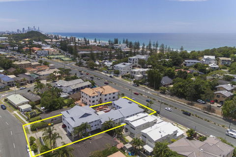 Sunshine Beach Resort - Accommodation Main Beach 2