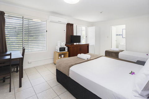 Sunshine Beach Resort - Accommodation Main Beach 8