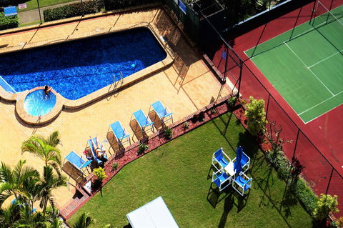 Equinox Resort - Accommodation Main Beach 32