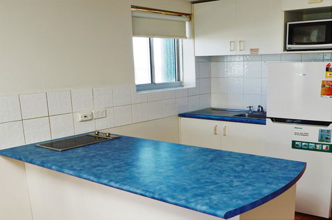 Equinox Resort - Accommodation Main Beach 25