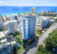 Rainbow Commodore Apartments - Accommodation Main Beach