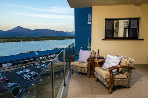 Jack And Newell Holiday Apartments - Accommodation Main Beach 43