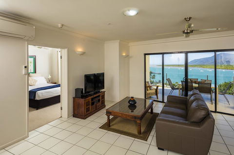 Jack And Newell Holiday Apartments - Accommodation Main Beach 36