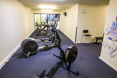 Jack And Newell Holiday Apartments - Accommodation Main Beach 17