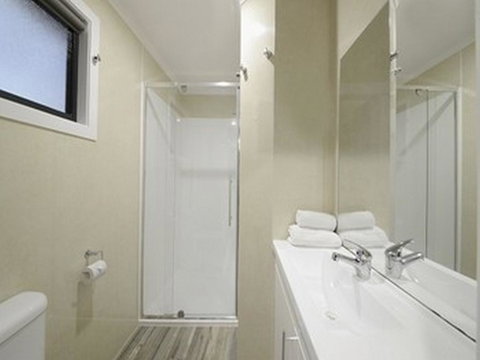NRMA Airlie Beach Holiday Park - Accommodation Main Beach 7