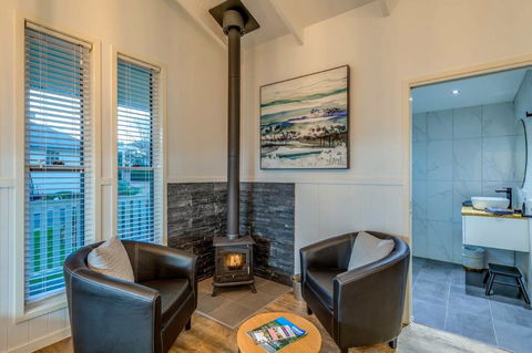 Hampton Estate Wines - Accommodation Main Beach 3