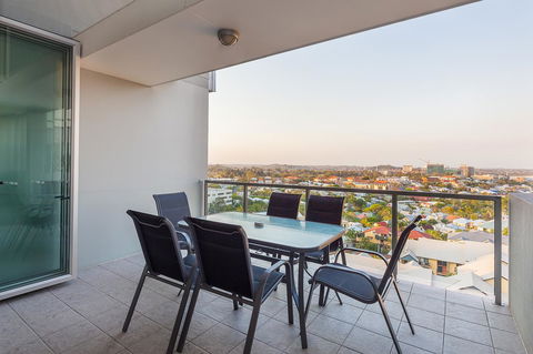 Oxygen Apartments - Accommodation Main Beach 14