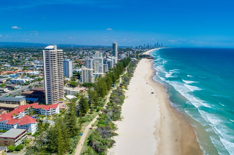 Burleigh Esplanade Apartments - Accommodation Main Beach 0