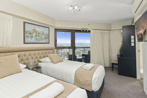 Burleigh Esplanade Apartments - Accommodation Main Beach 34