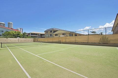 Burleigh Esplanade Apartments - Accommodation Main Beach 15