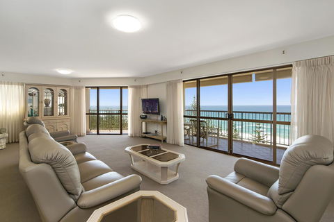 Burleigh Esplanade Apartments - Accommodation Main Beach 37
