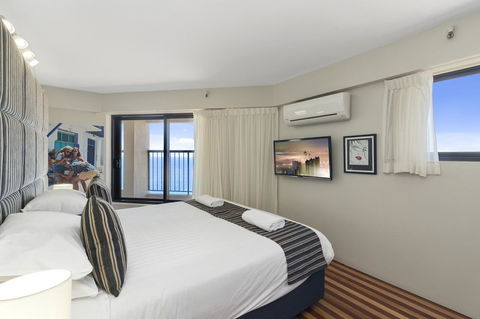 Burleigh Esplanade Apartments - Accommodation Main Beach 28