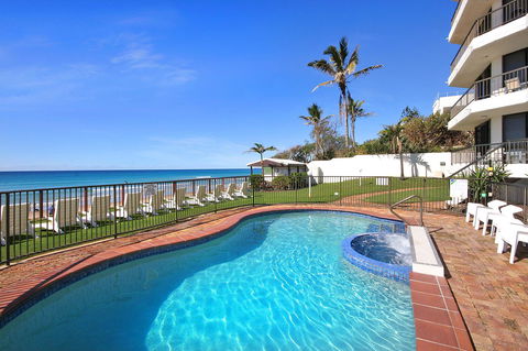 Spindrift On The Beach - Absolute Beachfront - Accommodation Main Beach 23