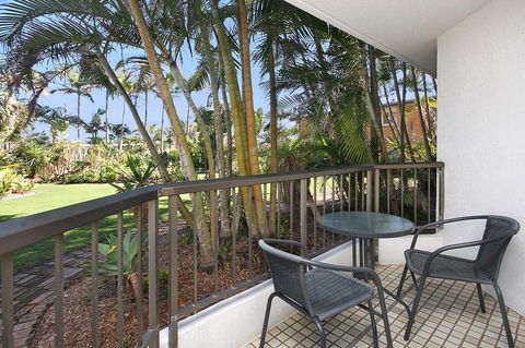 Spindrift On The Beach - Absolute Beachfront - Accommodation Main Beach 26