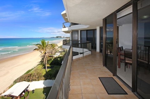 Spindrift On The Beach - Absolute Beachfront - Accommodation Main Beach 17