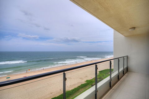 Spindrift On The Beach - Absolute Beachfront - Accommodation Main Beach 42