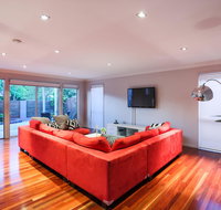 Hamilton Executive - Accommodation Main Beach