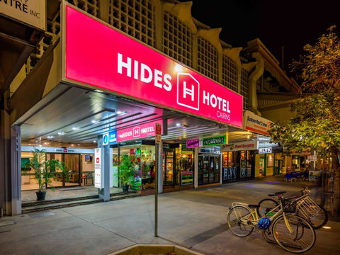 Hides Hotel - Accommodation Main Beach 24