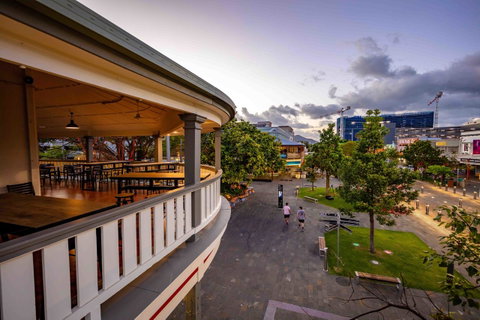 Hides Hotel - Accommodation Main Beach 26