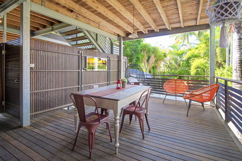 Anville Court - Accommodation Main Beach 17