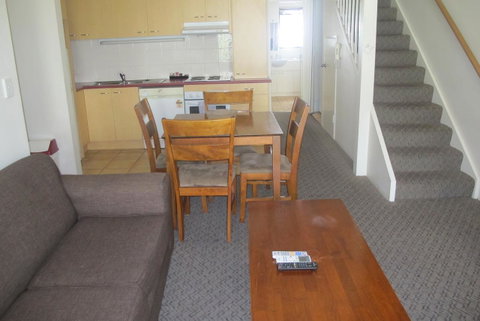 Spring Hill Mews Apartments - Accommodation Main Beach 22