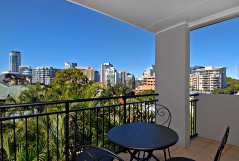 Spring Hill Mews Apartments - Accommodation Main Beach 24
