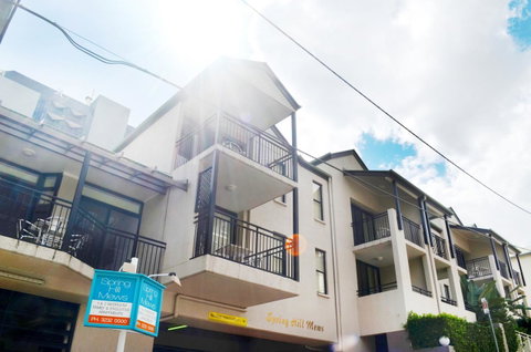 Spring Hill Mews Apartments - Accommodation Main Beach 35