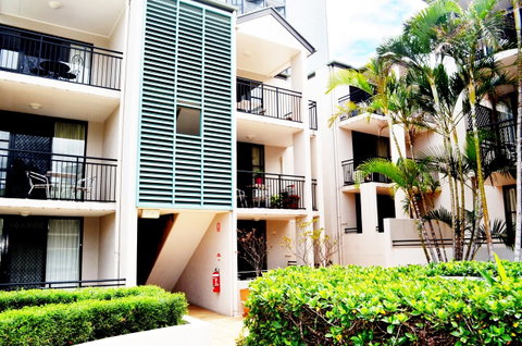 Spring Hill Mews Apartments - Accommodation Main Beach 6