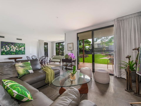 Sam's Buderim Mountain Guest House - Accommodation Main Beach 17