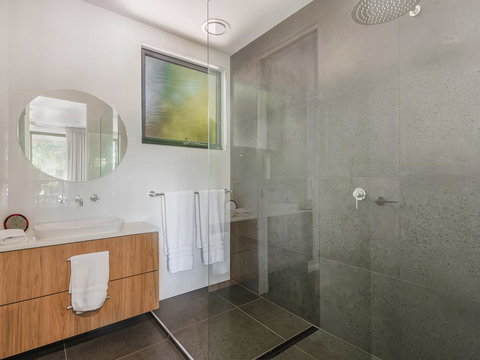 Sam's Buderim Mountain Guest House - Accommodation Main Beach 18