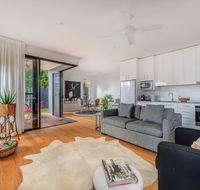 Sam's Buderim Mountain Guest House - Accommodation Main Beach