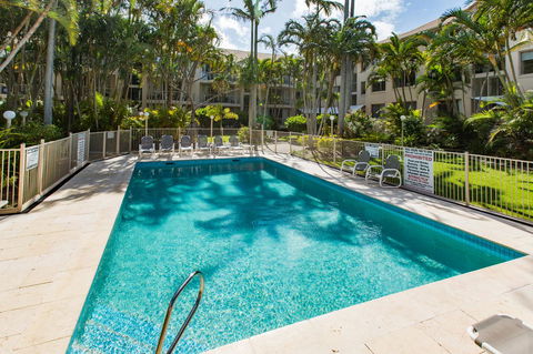 Miami Beachside Holiday Apartments - Accommodation Main Beach 4