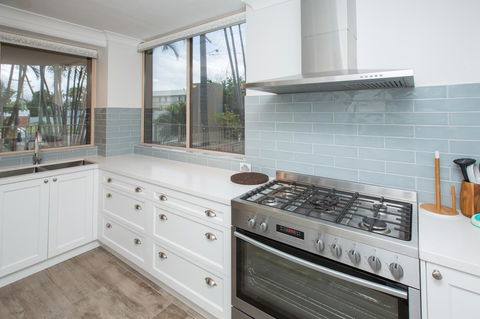 Miami Beachside Holiday Apartments - Accommodation Main Beach 12