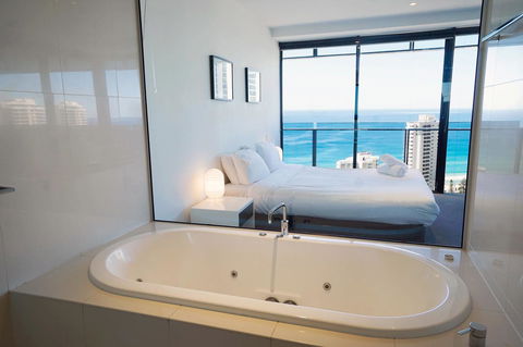 Circle On Cavill Surfers Paradise Apartments-Holiday Paradise - Accommodation Main Beach 12