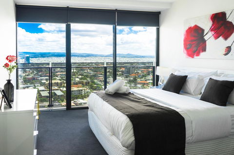 Circle On Cavill Surfers Paradise Apartments-Holiday Paradise - Accommodation Main Beach 3
