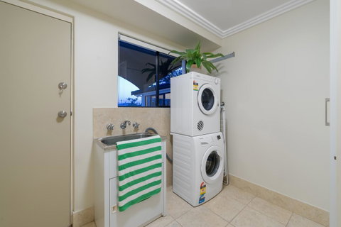 Casa Mexicali - Accommodation Main Beach 33