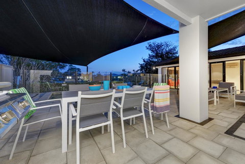 Casa Mexicali - Accommodation Main Beach 9