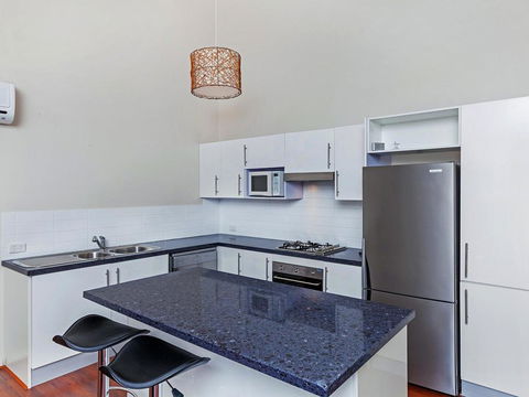 Watermark #25 - 25/4 Karla Avenue, Terrigal - Accommodation Main Beach 1
