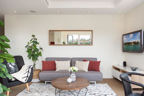 Waterside Mosman Bay Apartment W Stunning Views - Accommodation Main Beach 1