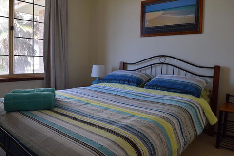 Watersun Beach House - Accommodation Main Beach 3