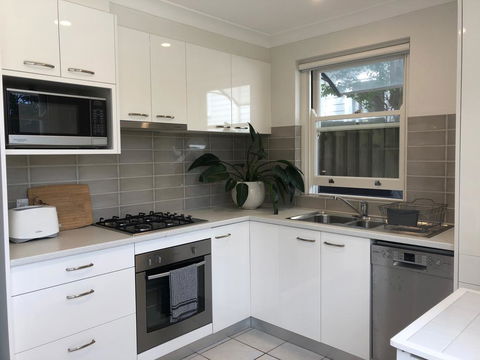 Waterview Cottage - Accommodation Main Beach 0