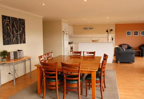 Waterview Luxury Apartments - Accommodation Main Beach 1