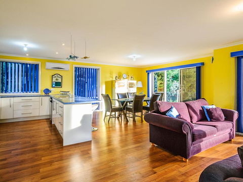 Waterviews - Accommodation Main Beach 1