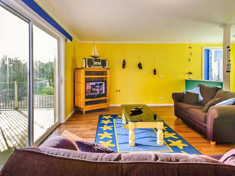 Waterviews - Accommodation Main Beach 2