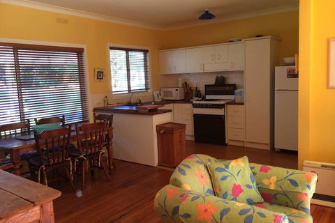 Waterville Beach House - Accommodation Main Beach 0