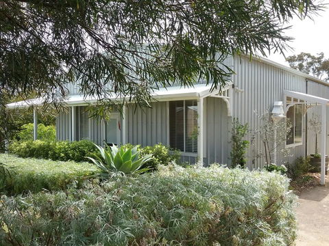 Watson Park - Accommodation Main Beach 0