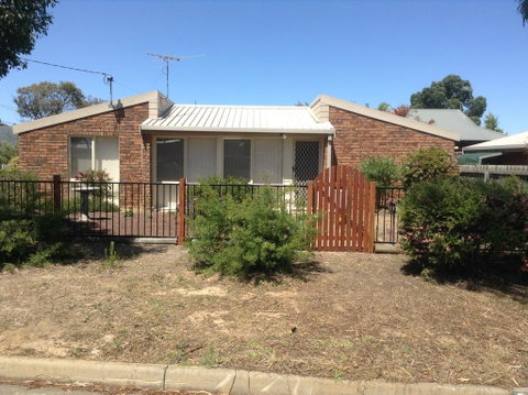 Wattle Hill Cottage - Accommodation Main Beach 0