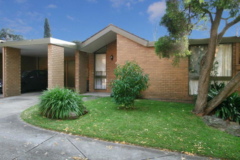 Wattle Holiday Rental - Accommodation Main Beach 0